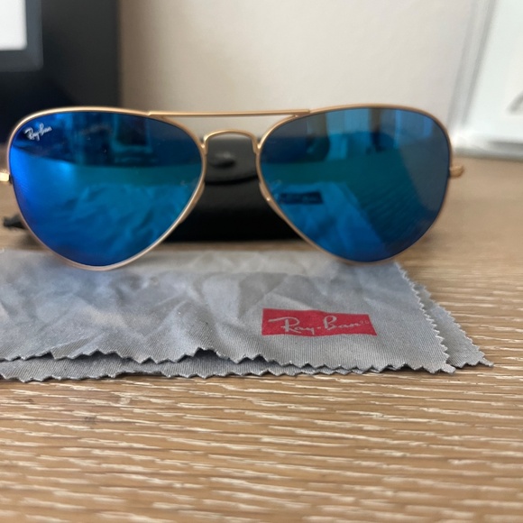 Ray ban aviator 3025 blue flash sunglasses. - Picture 2 of 6